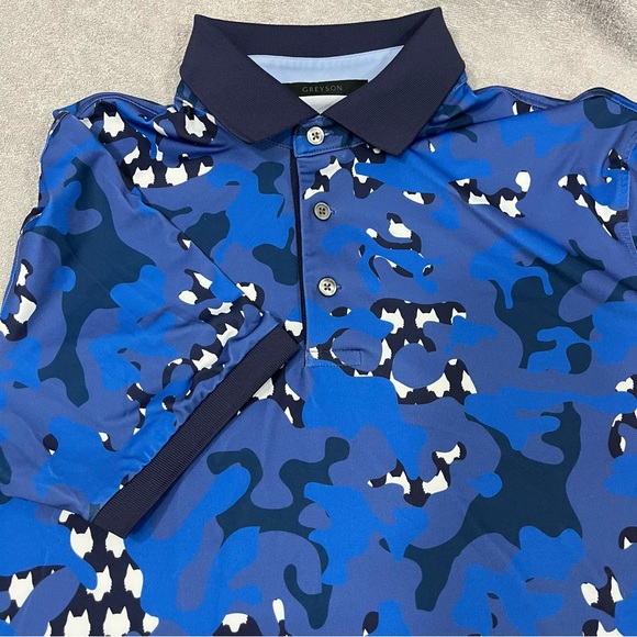 Greyson Golf Blue Camo Polo Shirt Medium Performance Stretch - Picture 1 of 6
